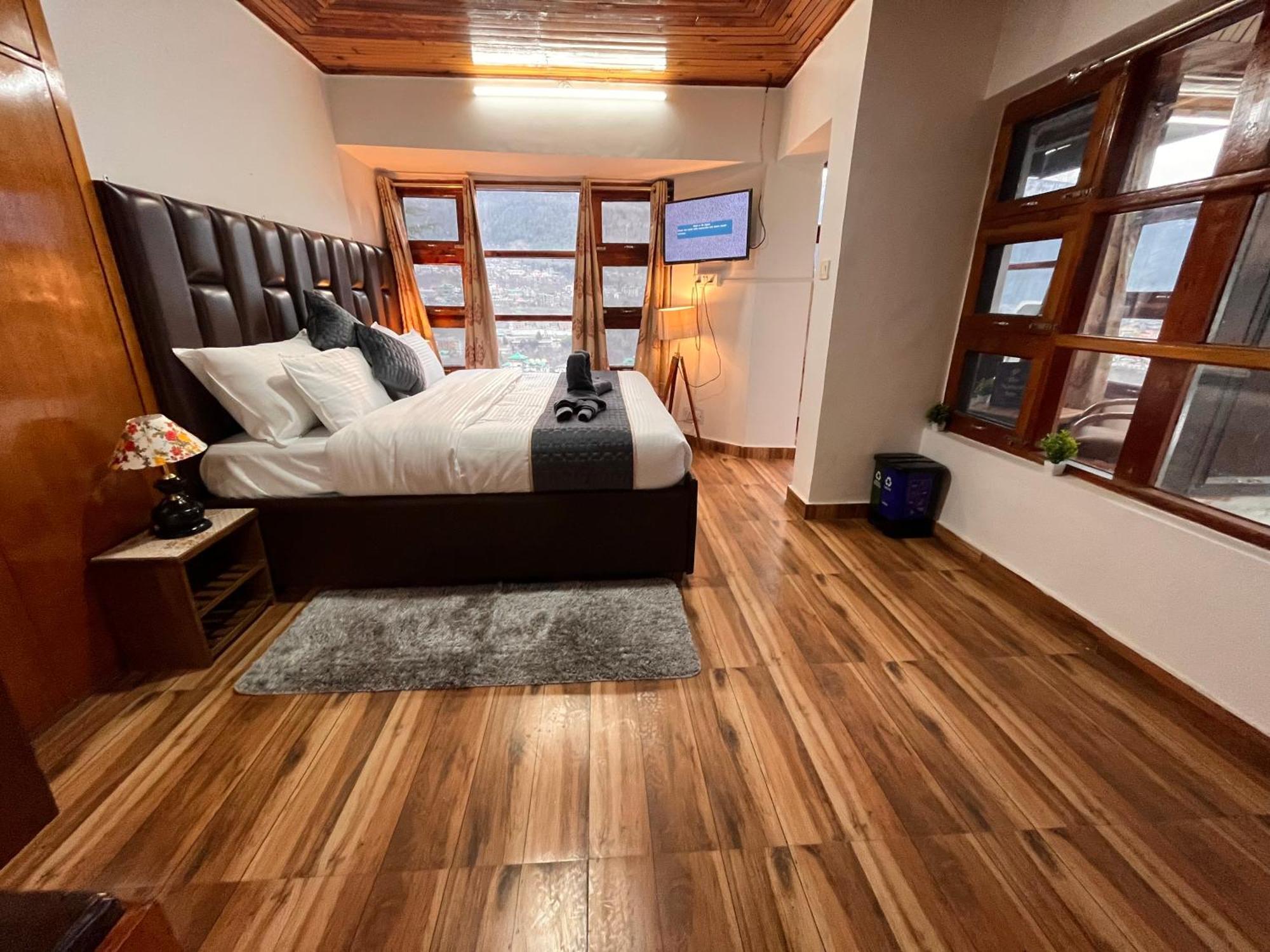Himalayan Nomad Cottage, Manali ! All 2 Bedroom Independent Cottages ! Personal Lawn Every Cottage ! Parking ! Scenic Mountains View ! Spacious Rooms ! 外观 照片