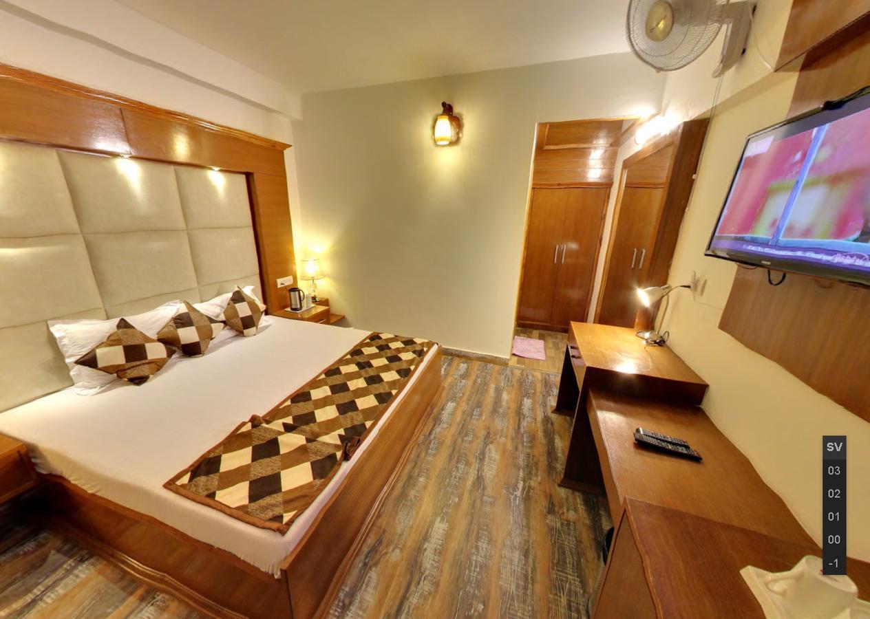 Himalayan Nomad Cottage, Manali ! All 2 Bedroom Independent Cottages ! Personal Lawn Every Cottage ! Parking ! Scenic Mountains View ! Spacious Rooms ! 外观 照片