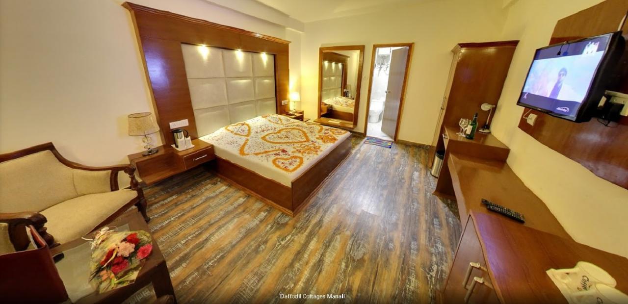 Himalayan Nomad Cottage, Manali ! All 2 Bedroom Independent Cottages ! Personal Lawn Every Cottage ! Parking ! Scenic Mountains View ! Spacious Rooms ! 外观 照片